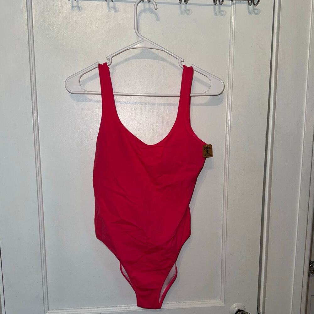 New Victoria's Secret PINK Low Back Cheeky One Piece Swimsuit Pink size M